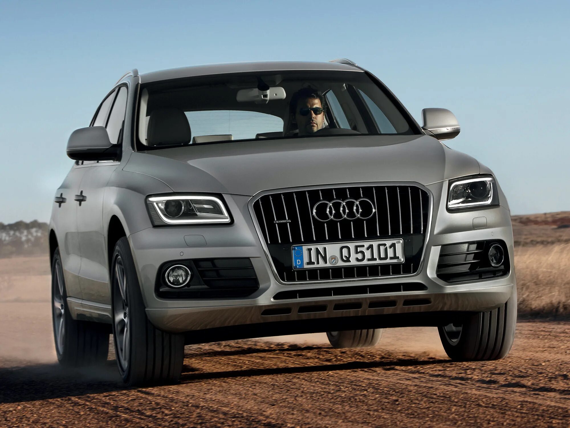 Купить q 5. Audi q5 2016. Ауди q5 2016. Audi q5 2012. Audi q5 » 2012-2016.