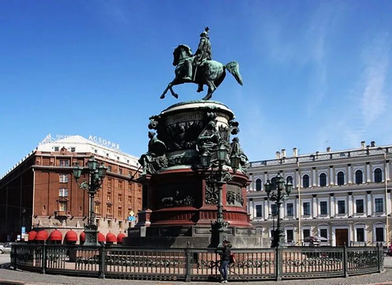 Александр второй памятник в питере. Памятник александру iii. Памятник александру 2 в санкт петербурге. Памятник александру 2 в питере. Памятники императору александру ii в санкт-петербурге.