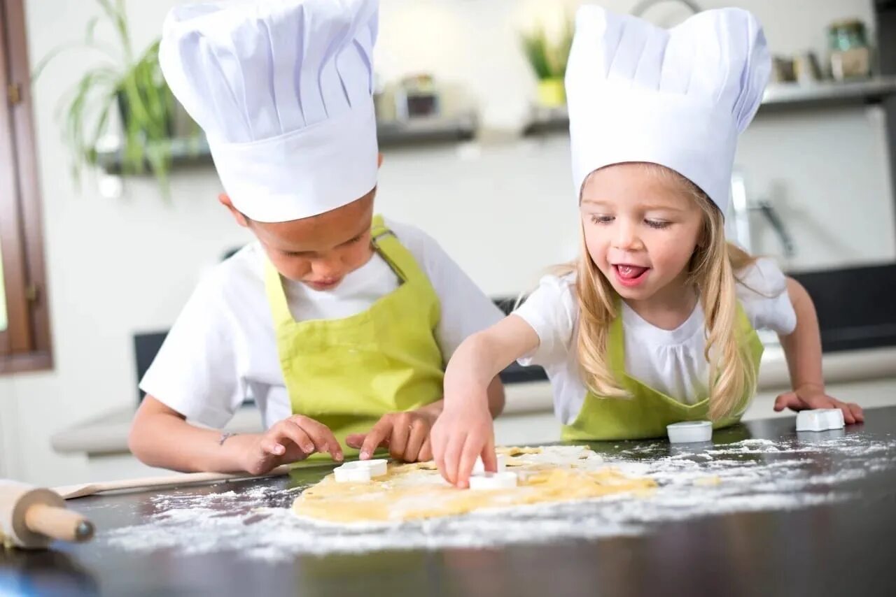 Cook kid. Кулинарный мастер класс для детей. Детские Кулинарные мастер классы. Мастер класс для детей готовка. Детские мастер класс по кулинарии.