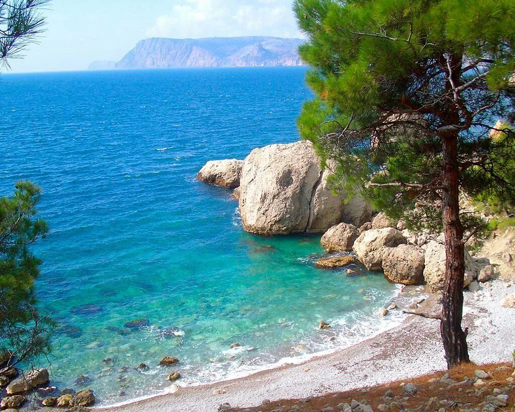 Побережье черного моря пляж. Южный берег крыма. пляжи юбк крыма. пляжи южного берега крыма. крымское побережье черного моря.