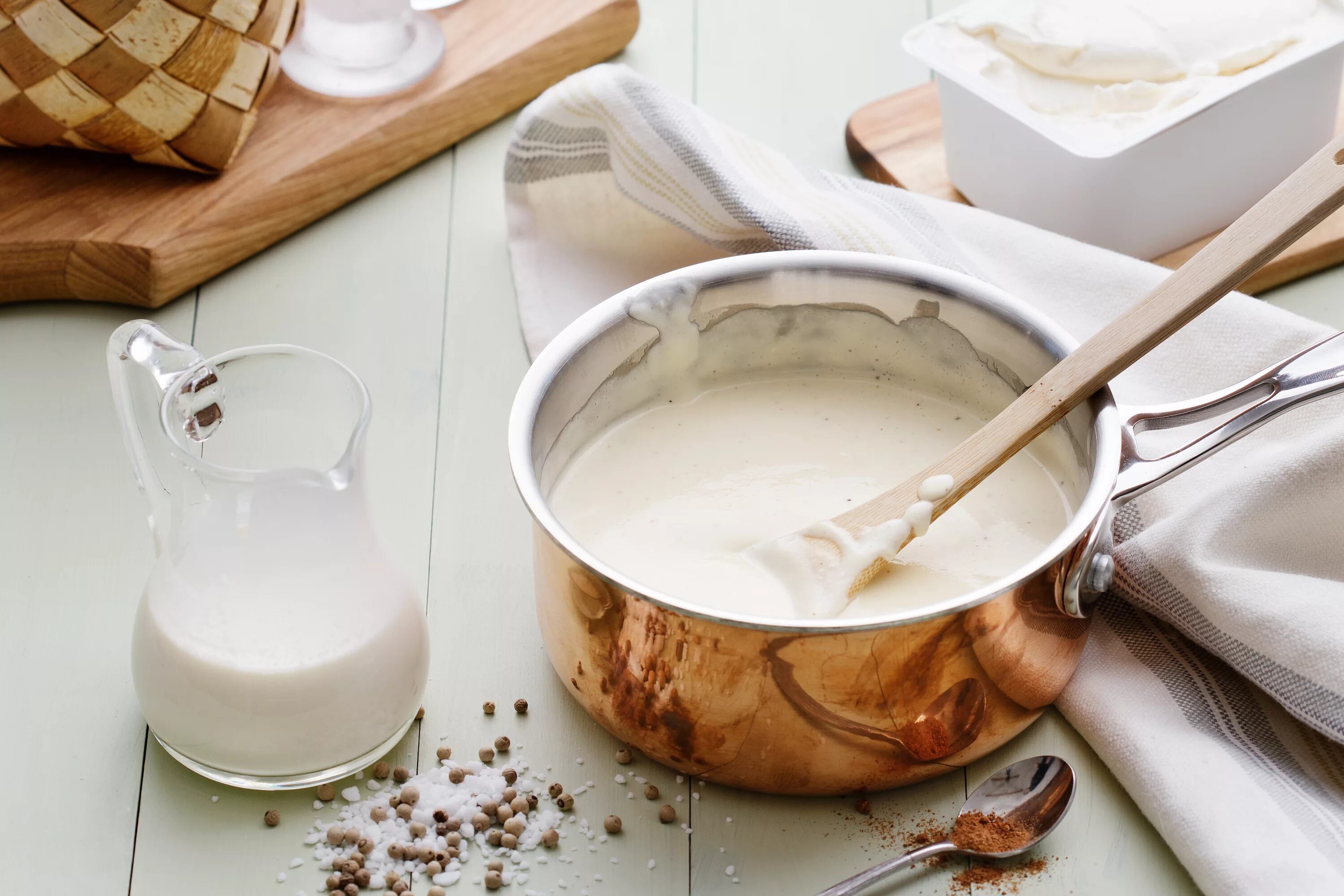 Подлива из молока и муки