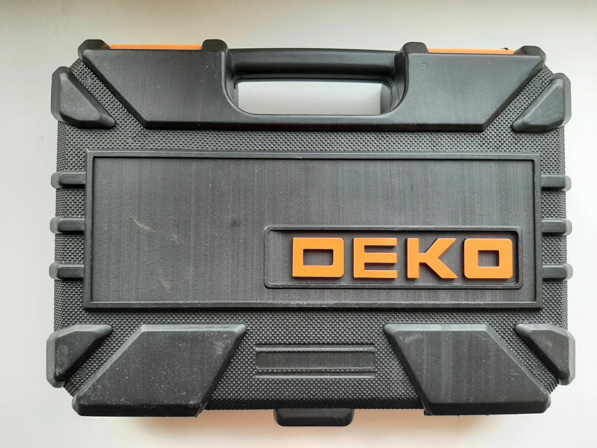 Deko 1200. Набор оснастки для дрели deko. набор оснастки для дрели deko dkmt99 (99шт.). набор оснастки deko dkmt99.
