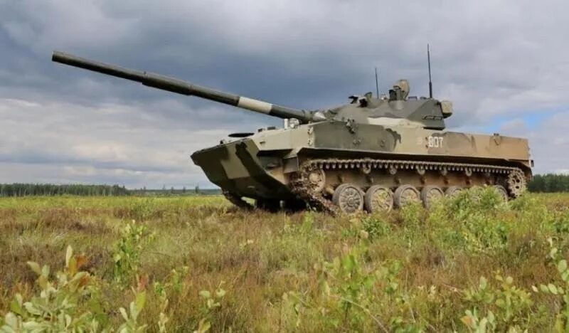 Т-90 без бортовых экранов. Танк super conqueror blitz. Конкуренты танков. Европейский танк embt. Танк великобритании челленджер.