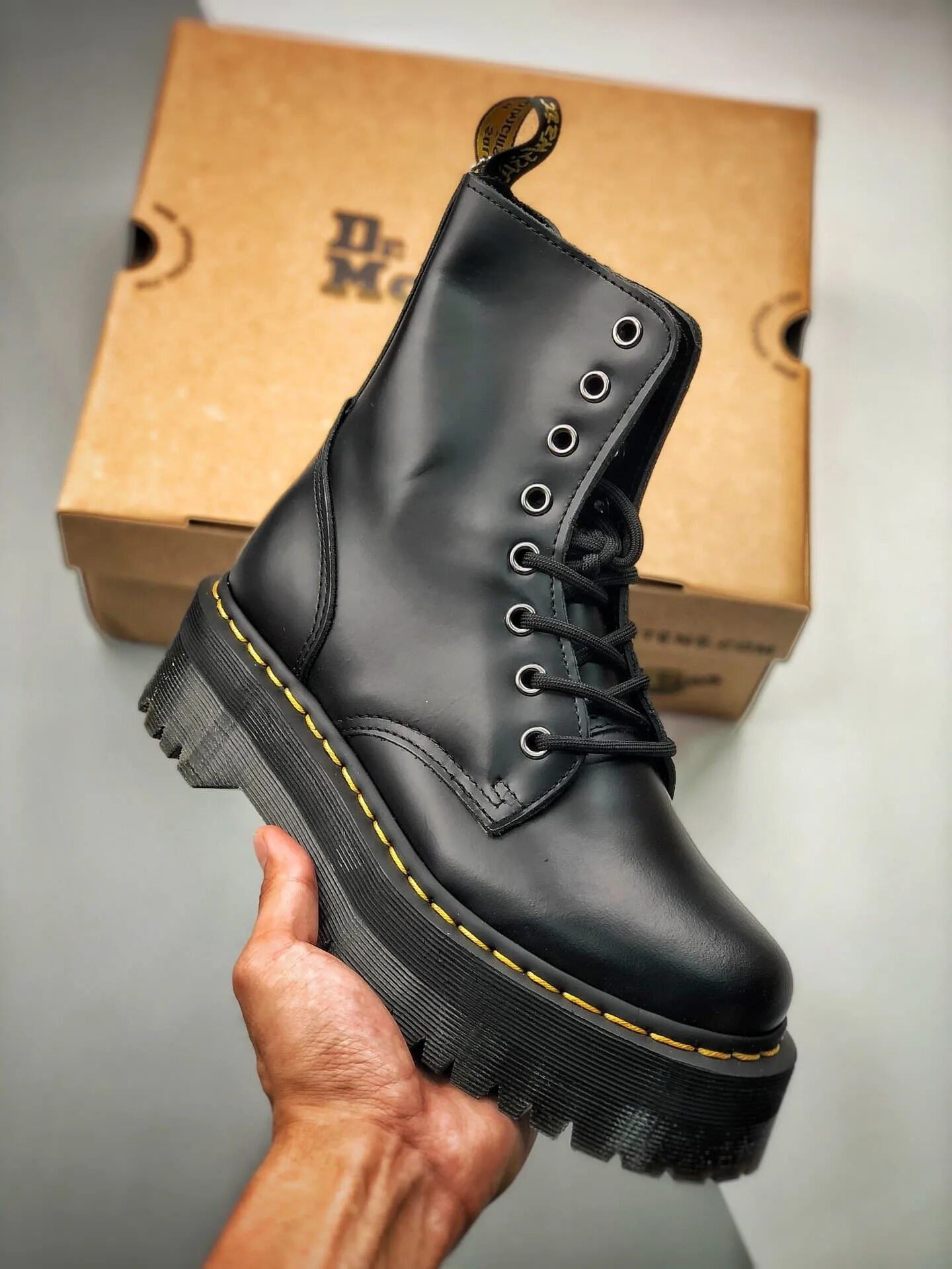 оригинальные ботинки мартинсы. оригинальные ботинки мартинсы. Martens af500. ботинки доктор мартинс короткие. Dr martens 1460 made in england.