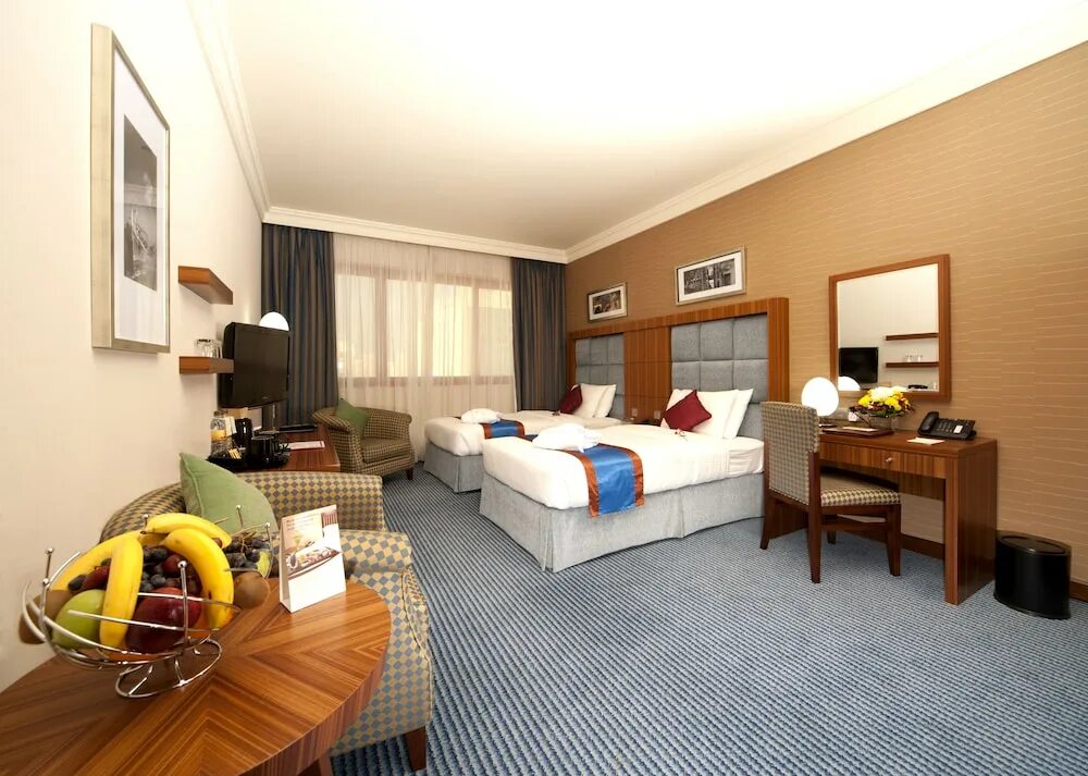 City seasons 4 абу даби. City seasons al hamra 4*. City seasons al hamra hotel. Кафе абу даби. City seasons hotel al hamra.
