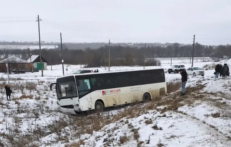 Пассажирский автобус. Пассажиры в автобусе. ДТП С автобусами Белгородская область. 16 января 2017 года