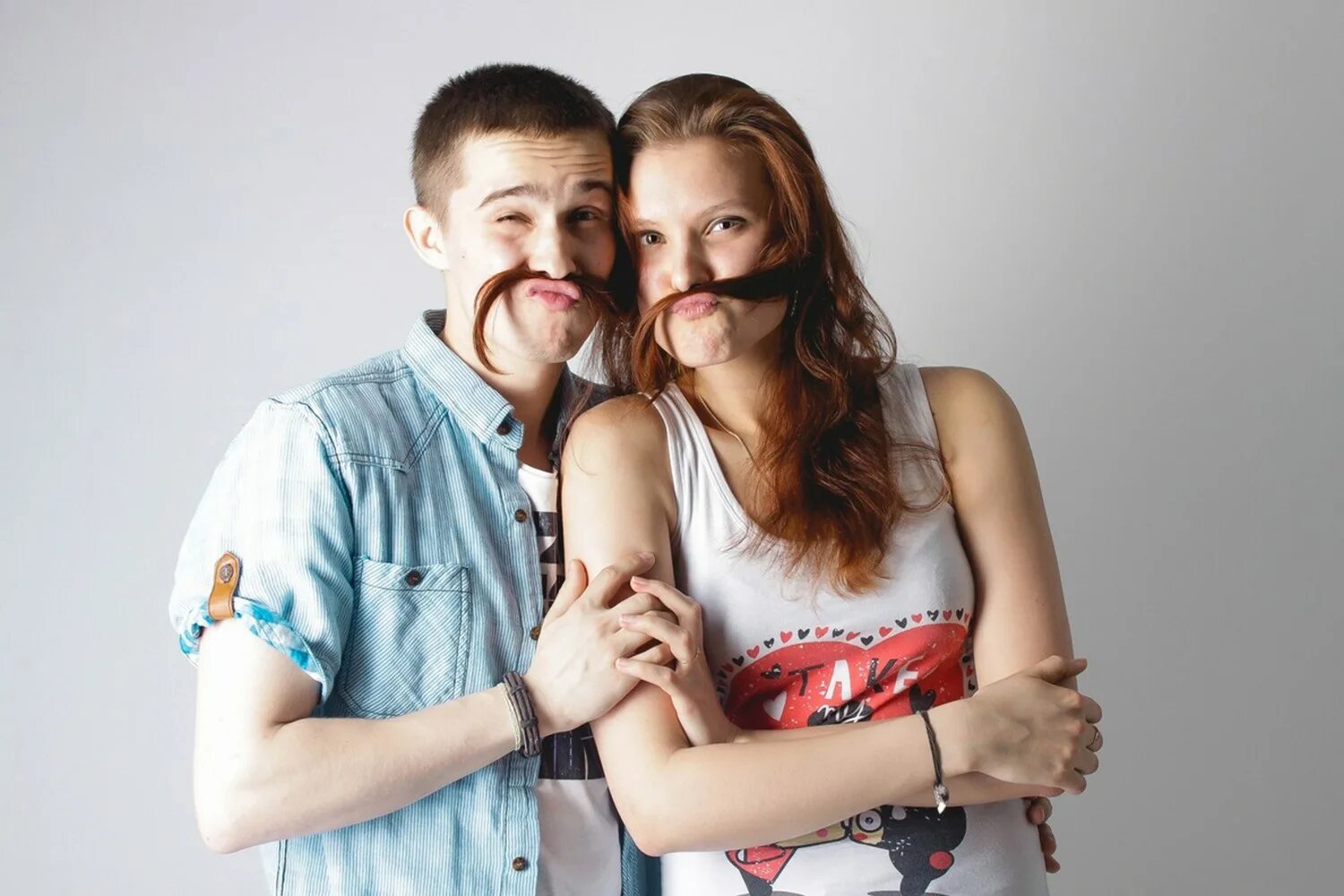 фотосессия на аттракционах лав стори. это очень забавная история (2010). лав стори фотосессия необычная. креативная фотосессия пары. реквизиты для фотосессии love story.