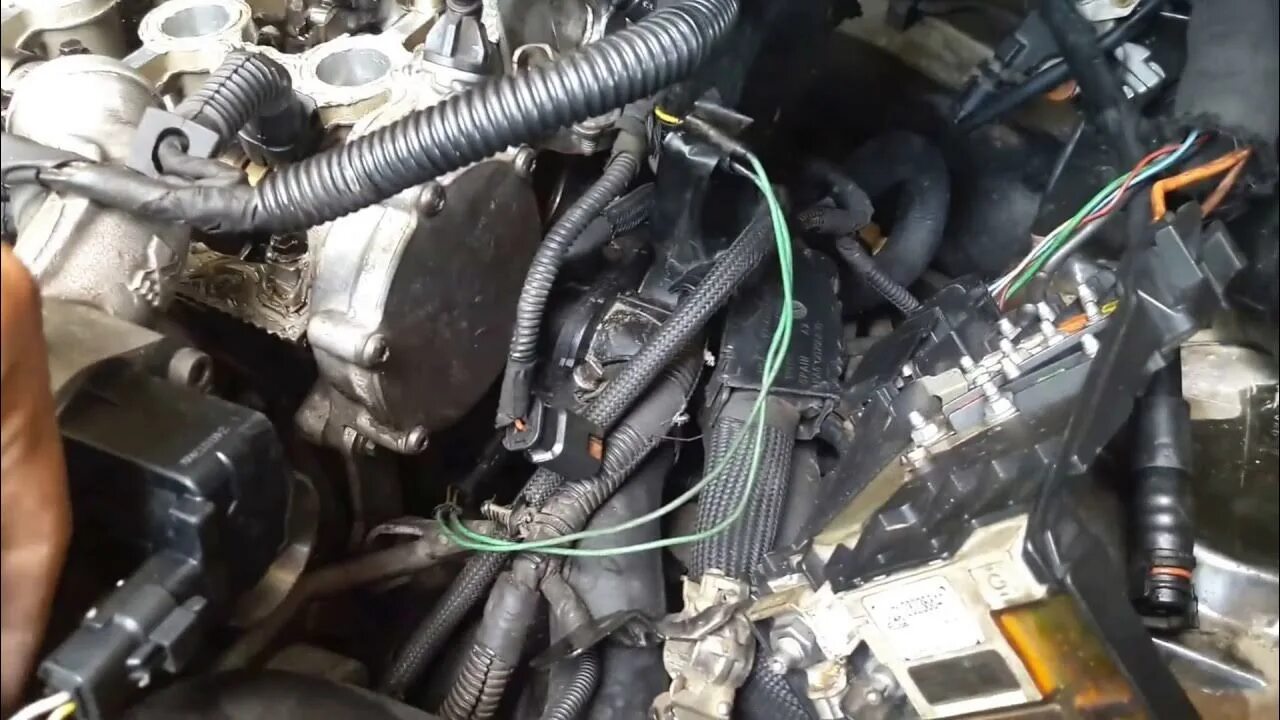 Ошибка u1208 пежо. Peugeot 207 u1208. 1922v6. пежо 3008 ошибка u1208. 1922.v6 трубки.