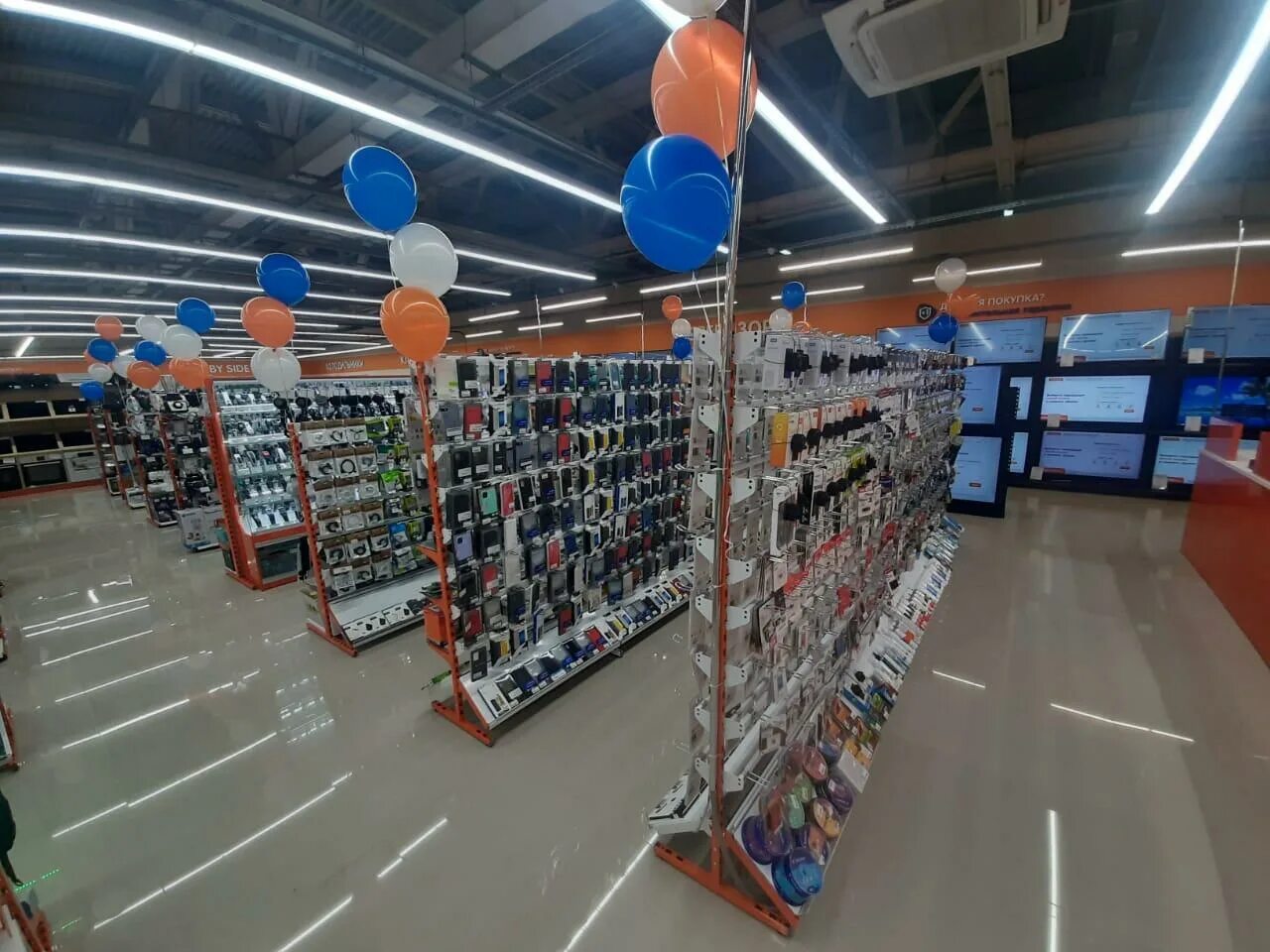 волоколамск магазины фото. кораблик волоколамск. москва проезд строительный 10 магазин цены на электронику. волоколамск универмаг. магазин волоколамск бытовая техника.