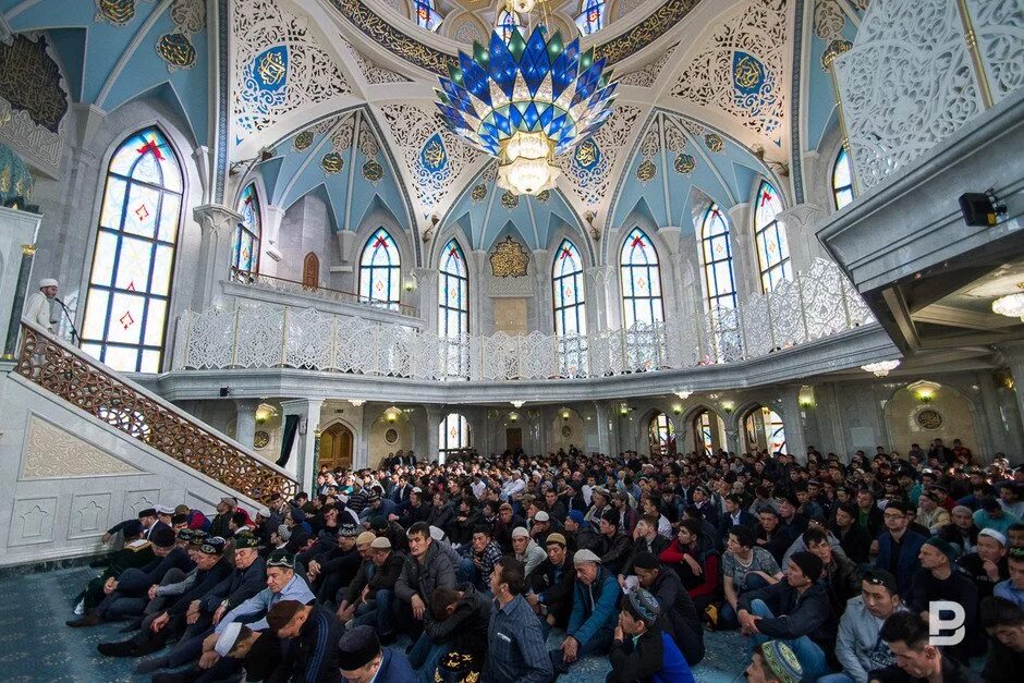 Ураза выходной татарстан. Мечеть в Казани кул Шариф Ураза. Ураза байрам Казань. Кул-Шариф Казань Курбан байрам. Ураза байрам кул Шариф.