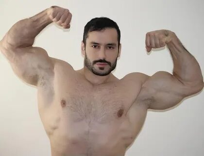 Syrian muscle hunk Mostafa Akraa.