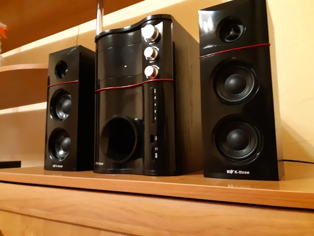 Акустическая система k-three s3102. Колонки k-three s3302fm. K-3 S 3305kr. K-three 2.1 Speaker System. K 3 new