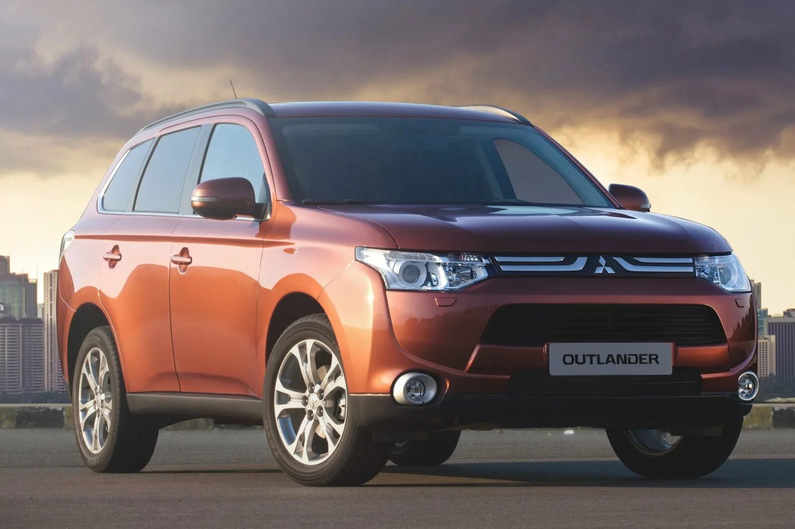 Mitsubishi Outlander 2013. Mitsubishi Outlander XL 2021. Mitsubishi Outlander 482. Митсубиси Аутлендер поколения. Где на mitsubishi outlander