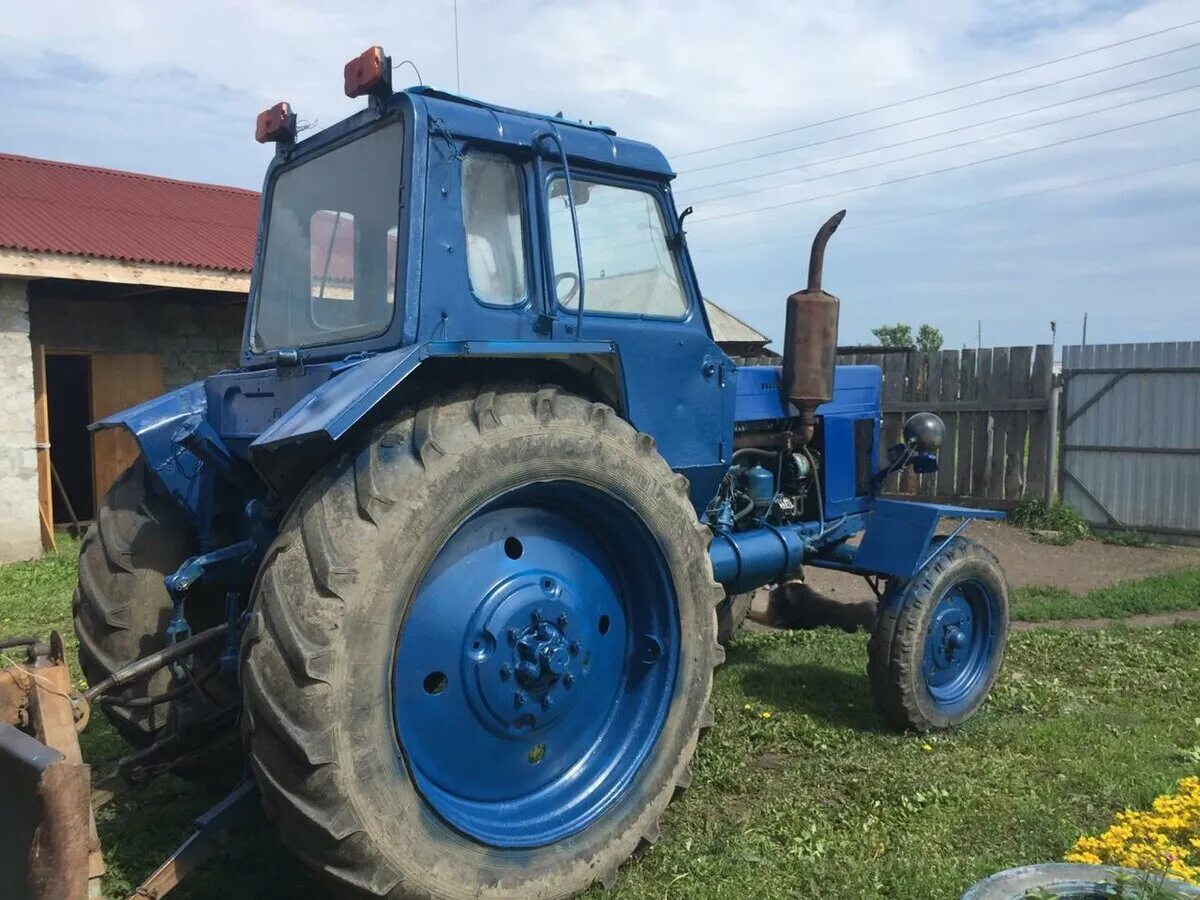 Дром б у мтз. МТЗ 80 синий. Трактор МТЗ 80 авто.ру. МТЗ голубой. Синий трактор МТЗ.