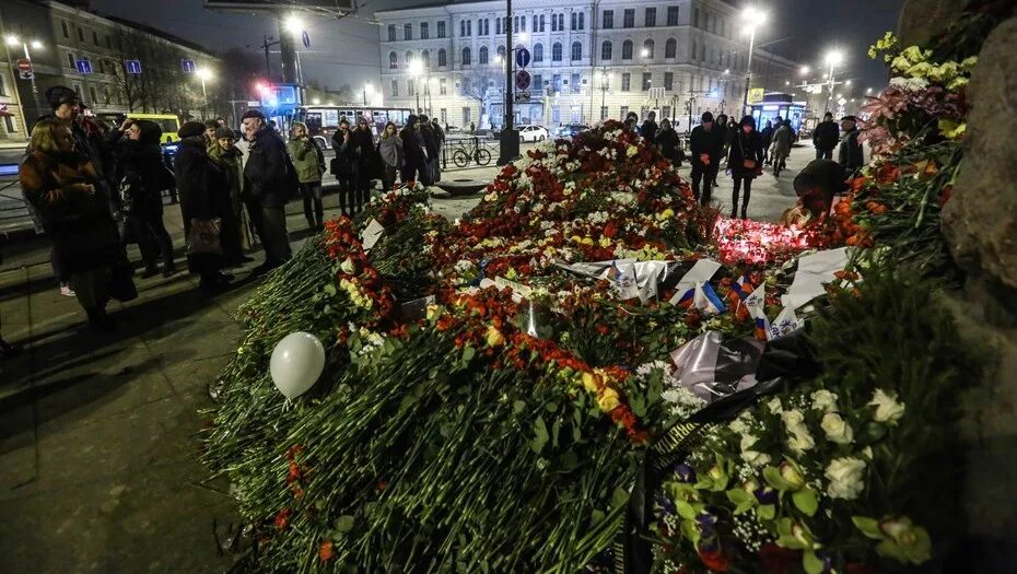 Последние события теракта. Взрыв в метро Санкт Петербурга 2017. 3 Апреля 2017 Санкт-Петербург. Взрыв в метро СПБ 3 апреля 2017.