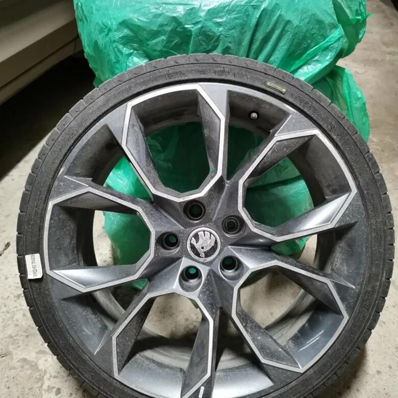 Диски экстрим. Диски skoda xtreme r19. skoda xtreme r20. xtreme skoda r16 диски. диски extreme r17 skoda.