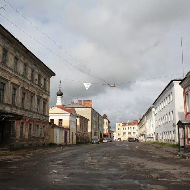 Рыбинском переулке. Рыбинск Пионерский переулок. Старинные улочки Рыбинска. Рыбинск город. Рыбинск старинная улица.