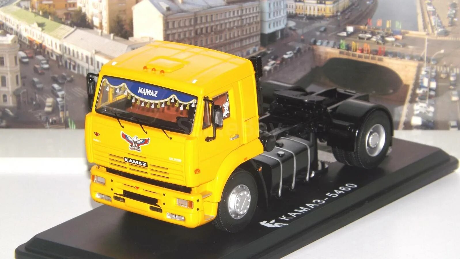 Камаз-5460 седельный тягач сборная модель. Камаз 5460 модель. Камаз-5460 седельный тягач. Масштабные модели камаз 5460. Камаз 5460 1 43.