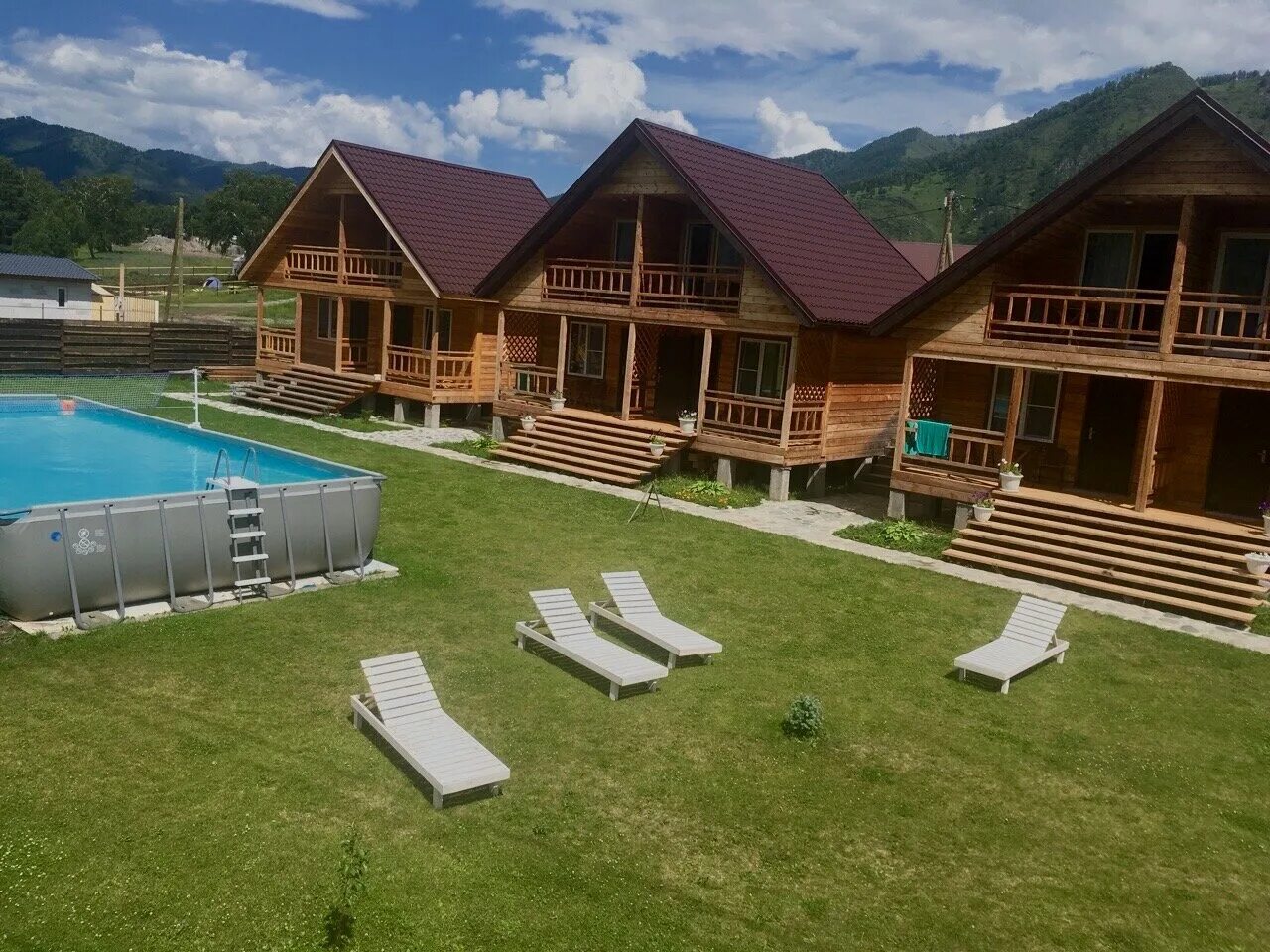 село чемал ул лазурная 2. чемал садовая 20. гостевой дом чемал. гостевой дом в сосновом бору чемал. гостевой домик в чемале.