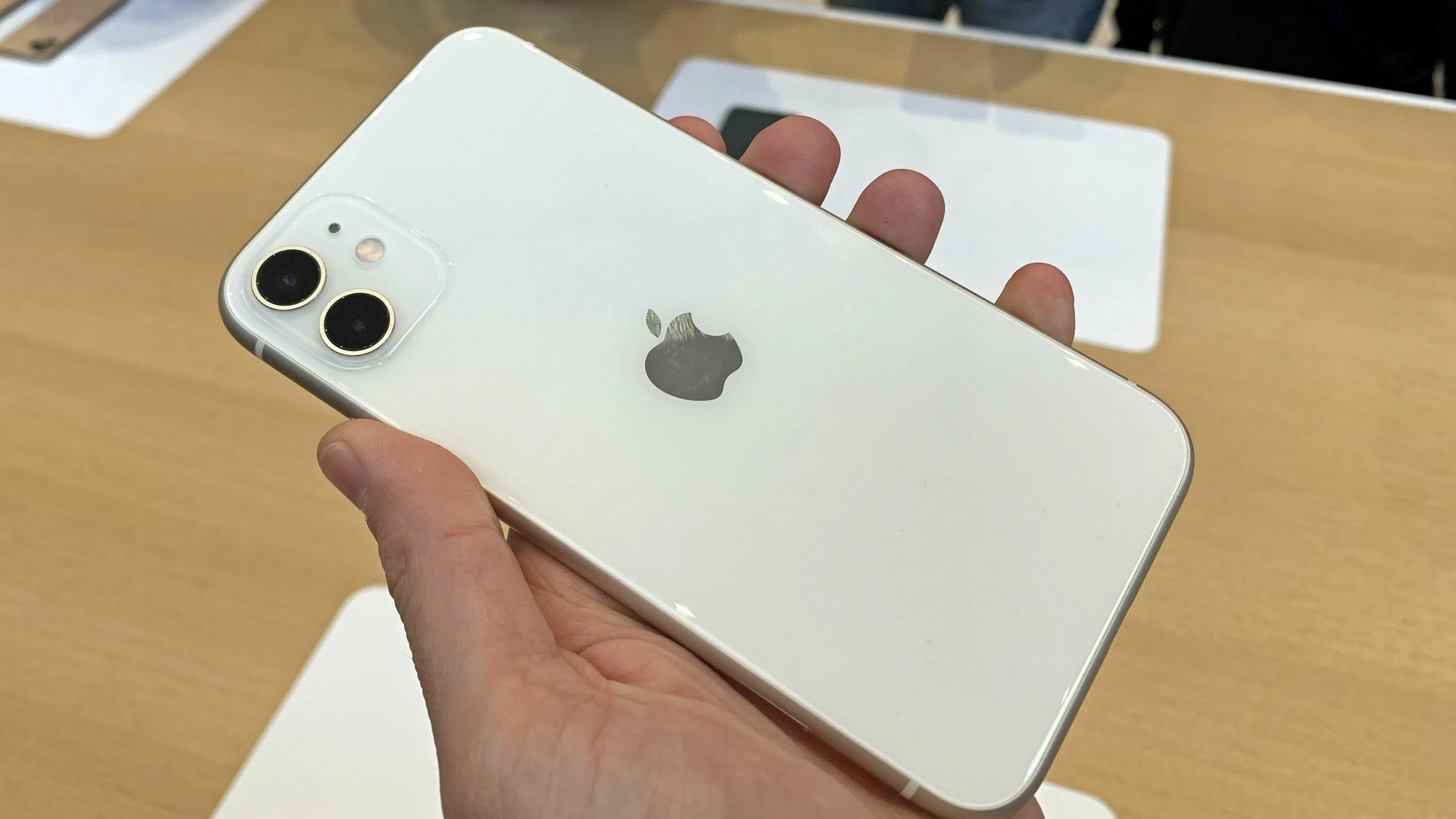 Iphone 11 64gb White. Айфон 11 64 ГБ белый. Apple iphone 11 64gb. Apple iphone 11 128 ГБ белый. Владелец 11 айфона