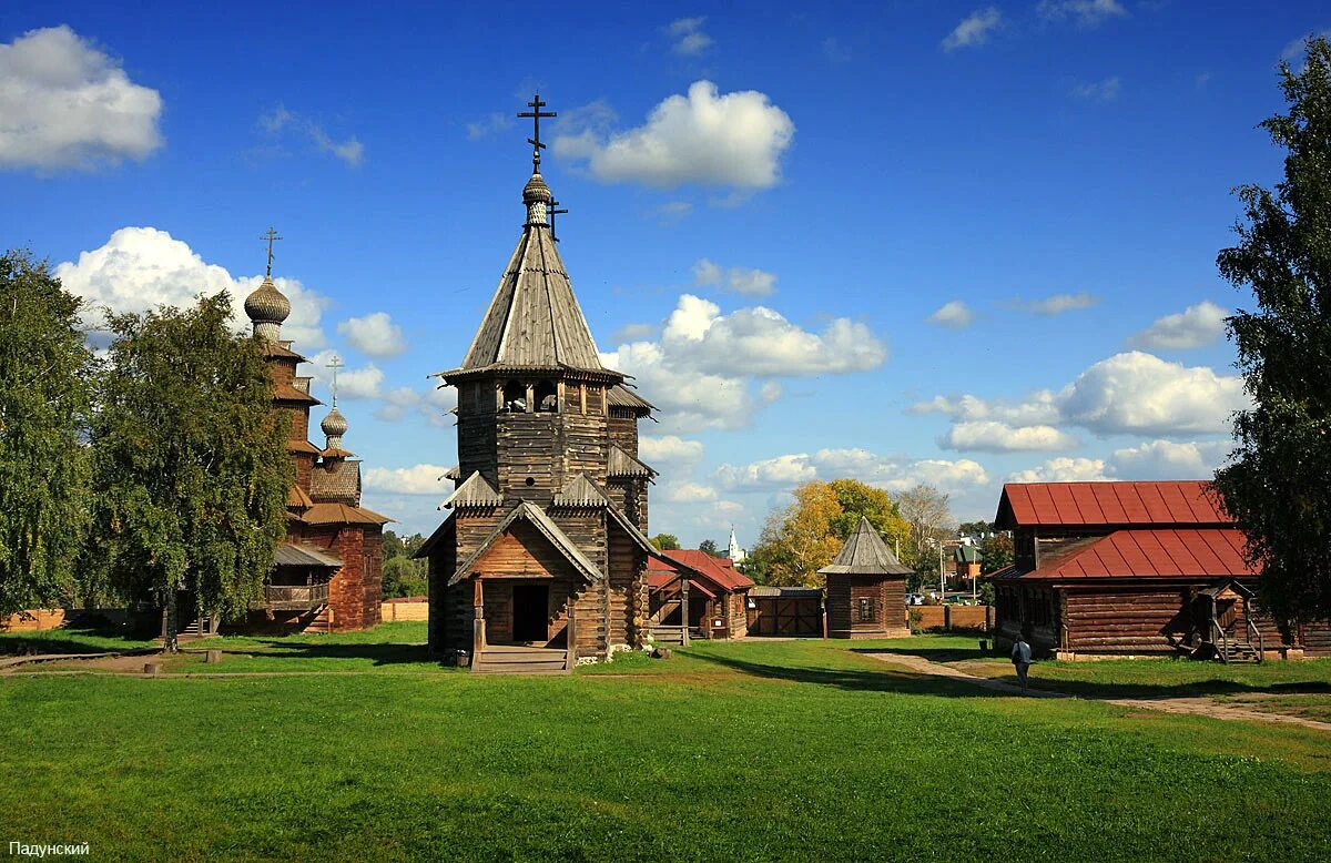 Какой город называют городом деревянного зодчества. Музей деревянного зодчества в суздале. суздаль жемчужина древнерусского зодчества. музей деревянного зодчества в суздале вид сверху. музей деревянного зодчества в золотом кольце россии.