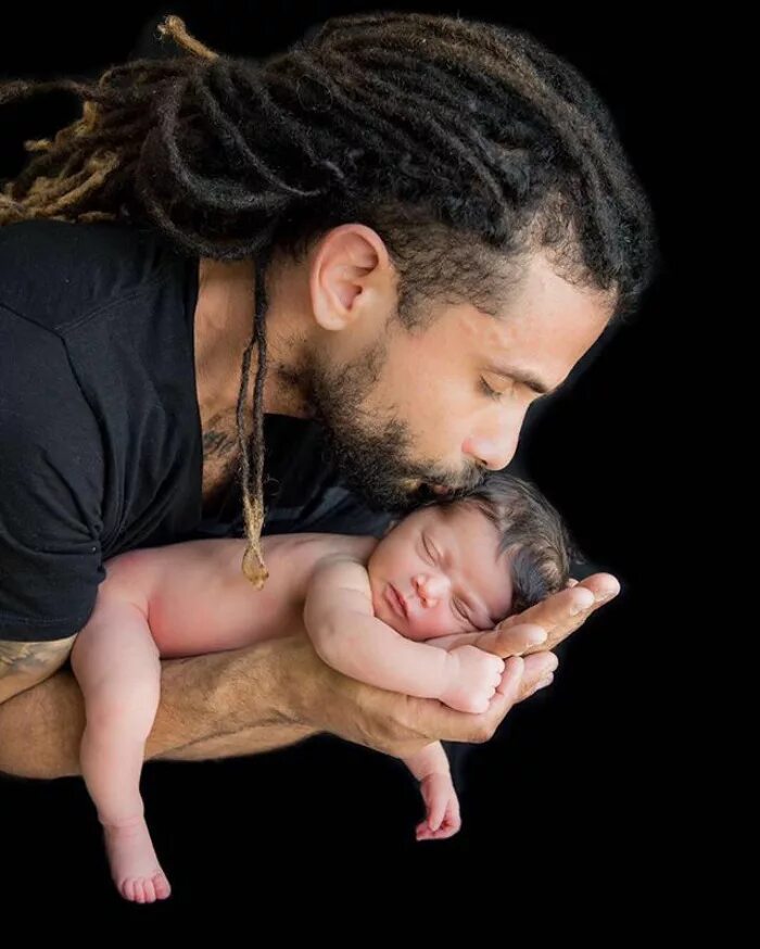 Мужчина с ребенком. Молодой отец. Мужчина папочка. Детям о папе. Счастливый папа.