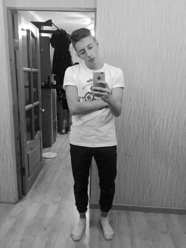 парень 17 лет селфи. селфи парня. селфи парни 17. ману риос 14 лет. парень 17 лет селфи.
