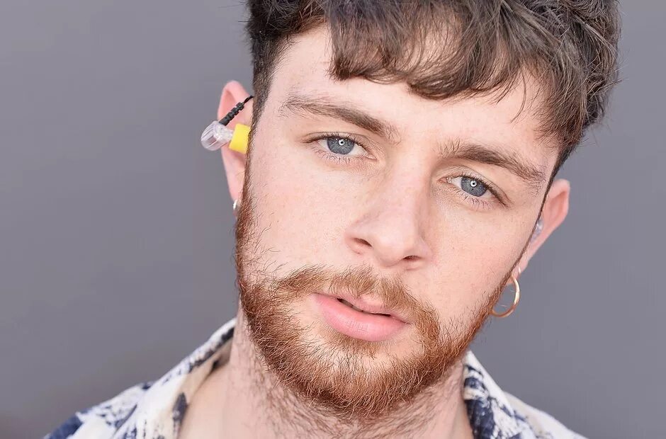 Tom grennan. Том Греннан. Том Греннан британский музыкант. Британский певец бородатый. Певцы Великобритании современные.