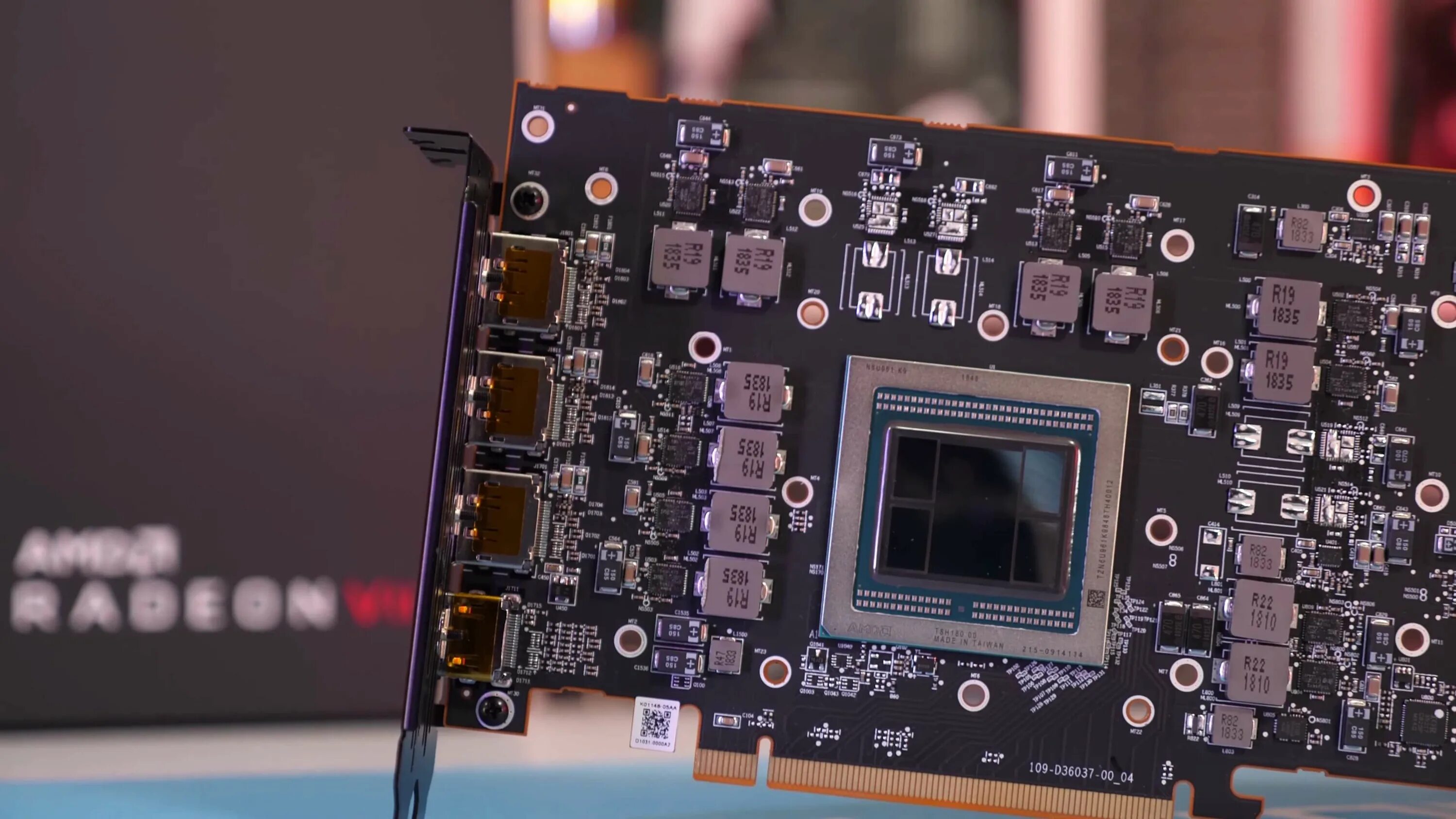 Radeon vii vs. Radeon 7 чип. radeon 2080. vega 7 видеокарта. radeon v11.