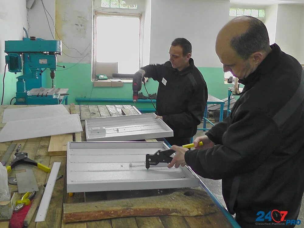 Работа для женщин без опыта работы. Работа в тогучине свежие вакансии. Требуется расклейщик объявлений. Требуются разнорабочие. Разнорабочий на склад.