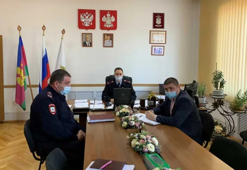 Омвд лабинский район. Отдел мвд лабинский район краснодарского края. Начальник полиции усть-лабинского района краснодарского края. Омвд по лабинскому району краснодарского края. Начальник омвд по лабинскому району.