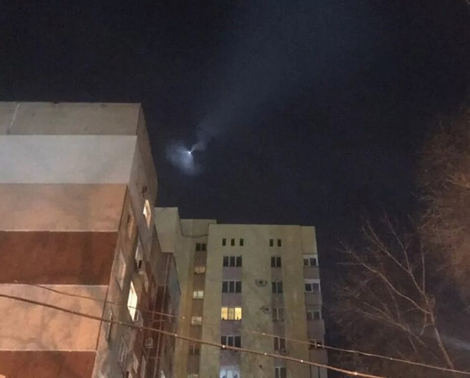 Что летало сегодня в небе. Что летало сегодня в небе. Что летало сегодня в небе. Летающие объекты в небе. Объекты на небе ночью.