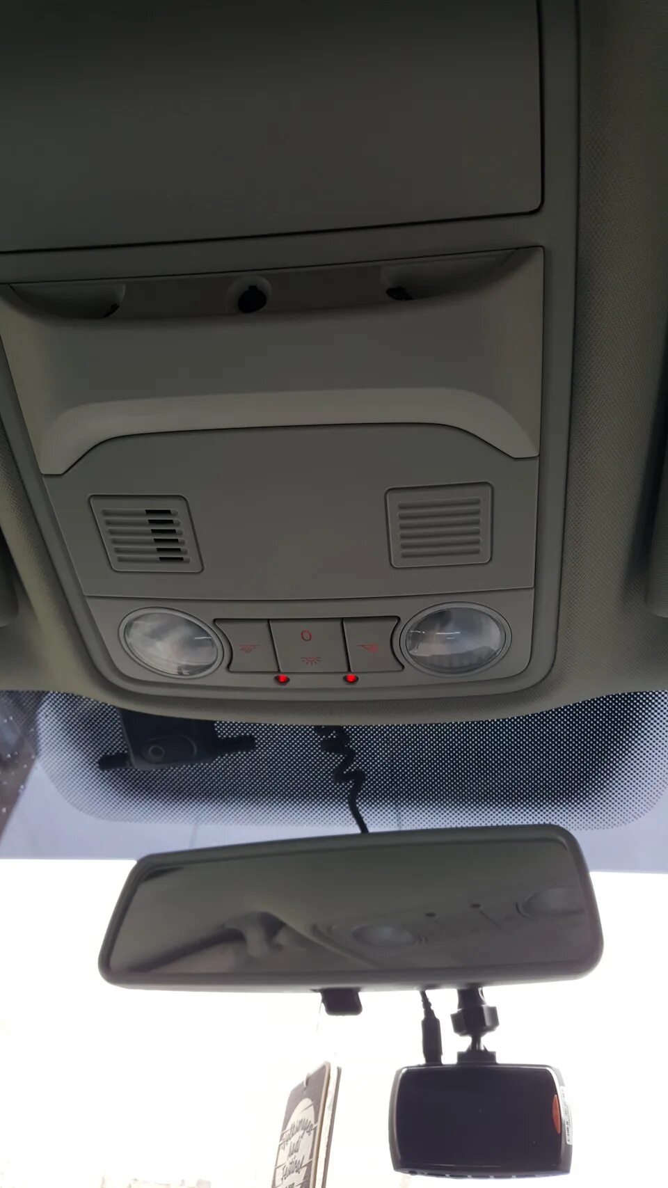 Плафон подсветки салона от VW Passat W8 - Volkswagen Golf Mk4, 1,6 л, 2001 года 