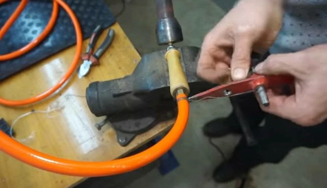 Как сделать газовую горелку из паяльной лампы. Газ горелка из паяльной лампы. паяльная лампа переделка под газ. переделка бензо горелки на газовую горелку. переделка газовой горелки в бензиновую.
