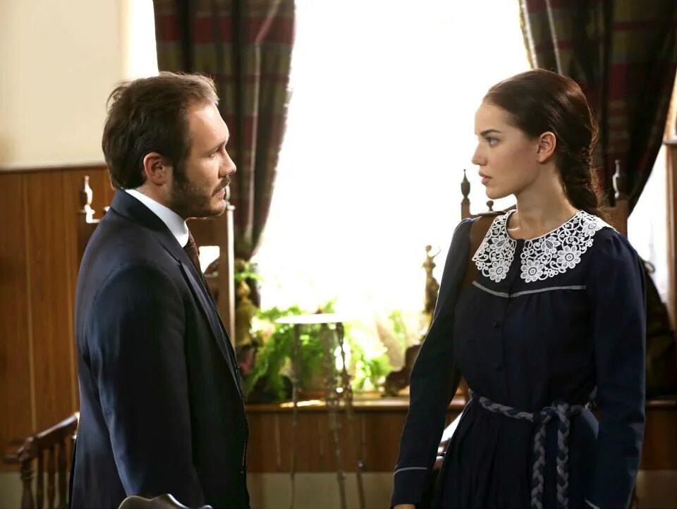 Кямран и фериде. Бурак озчивит королек птичка певчая. Королек птичка певчая 26 на русском. Фериде королек птичка певчая 2013. Королек птичка певчая 2014.