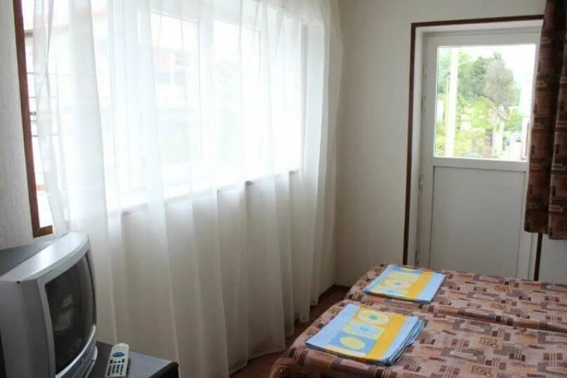 Отель капри кабардинка. Istra cottage. Отель в сорочьих горах. Ариан отель сочи. База, дом отдыха сорочьи горы.