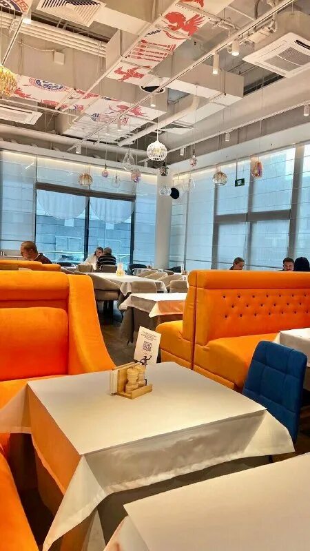 Ресторан матрешка 2023. Кафе гермес нижний новгород автозаводский район. Азиатский ресторан. Кафе гермес курск. Ресторан фото.