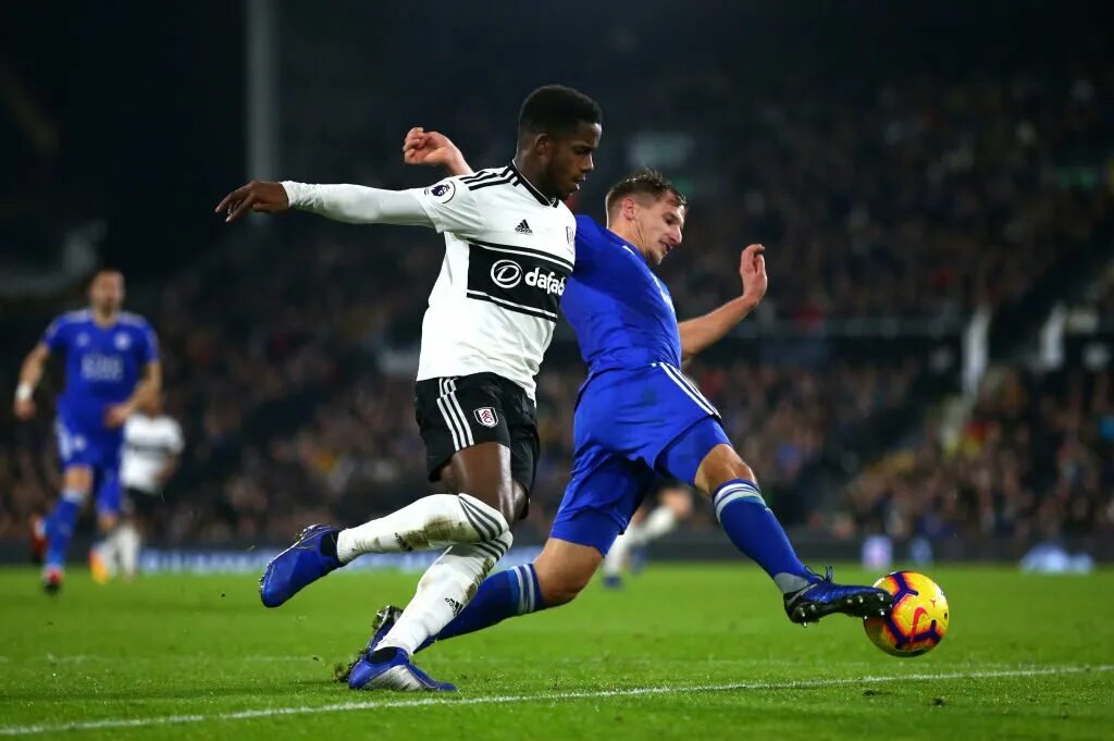 Лестер последние матчи. Лестер 2008. Легия лестер. Лидс лестер 2022. Псв лестер.