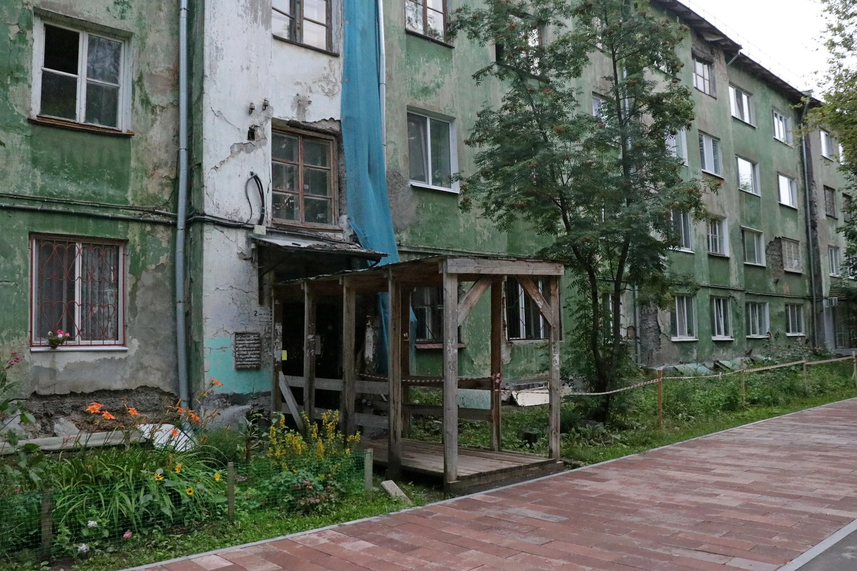 Комсомольский проспект 94 пермь аварийный дом. 107-а, г. Комсомольский проспект 94 пермь аварийный дом. Комсомольском проспекте 94. Комсомольском проспекте 94.