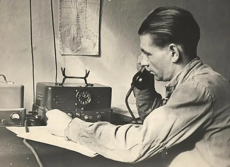 Радиостанция урожай. 1947 год. Радиостанция урожай у-1. Колхозная радиостанция «урожай». Радиостанция урожай.