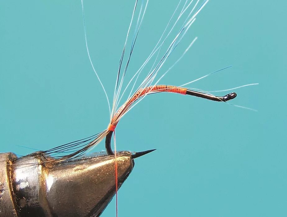 Нахлыстовая мушка монтана. Нахлыстовая мушка медведка. Нахлыстовая мушка мокрая. Black zulu мушка. Нимфы поденки мушки.