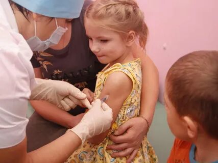 Уколы детские делают детям