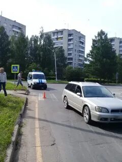 Автомобиль проехал по улице