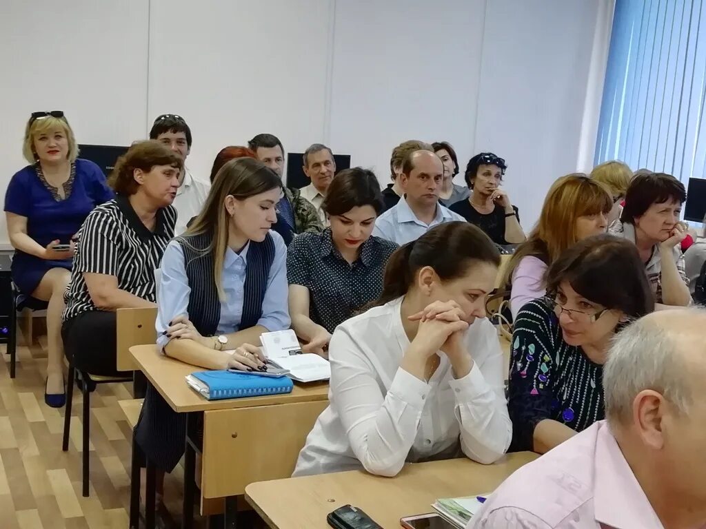 Дпк ростов колледж. Ставропольский колледж связи преподаватели. Педагогический ставрополь после 9 класса. Педагогический ставрополь после 9 класса. 20 школа ставрополь учителя.
