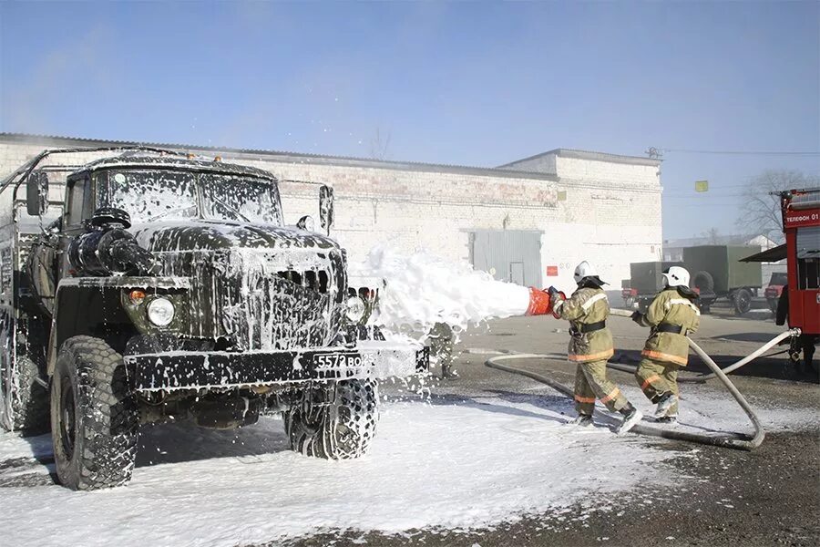 Пожарная безопасность военной службы. Тушение пожара в воинской части. Пожарный щит военный. Войсковая часть 61460. Занятия по безопасности военной службы.