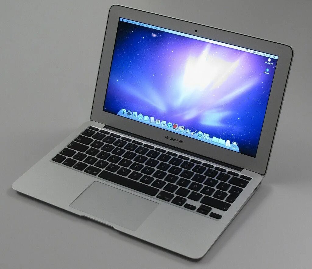 Купить эйр м1. MACBOOK Air 11. Apple MACBOOK Air 2022. Apple MACBOOK Air 11 2008. MACBOOK Air 11 2010.