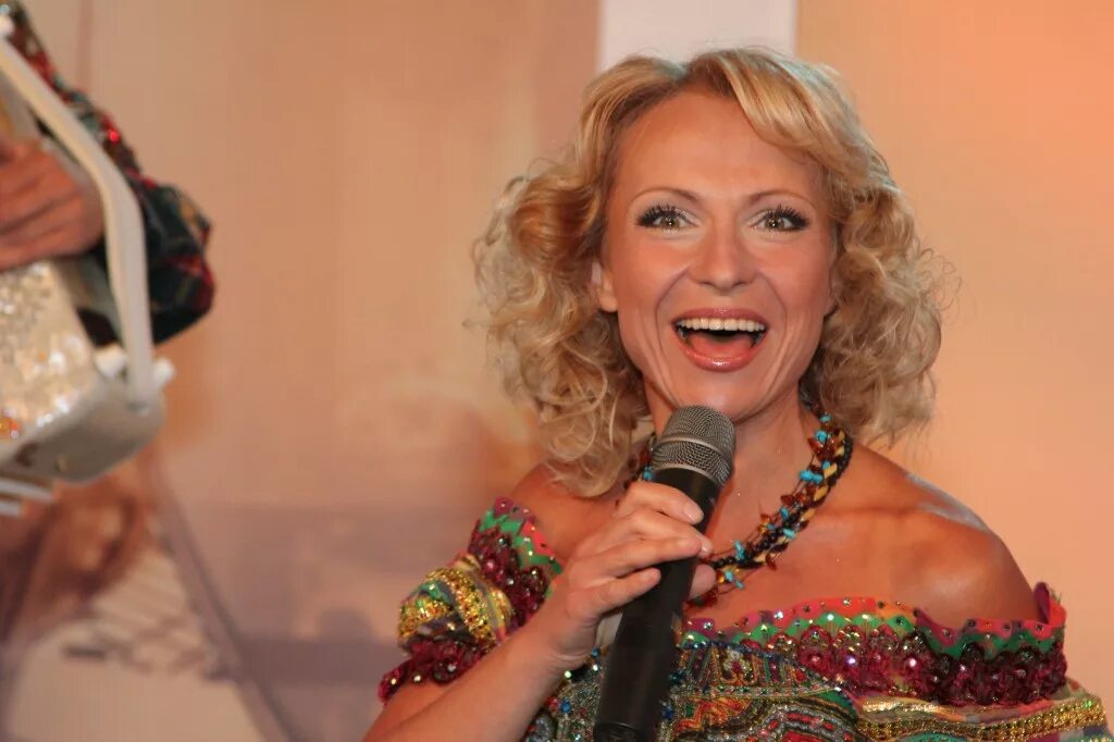 елена василек. елена василёк и группа. певица елена василек. певица елена василек. сколько лет елене василек в 2023.