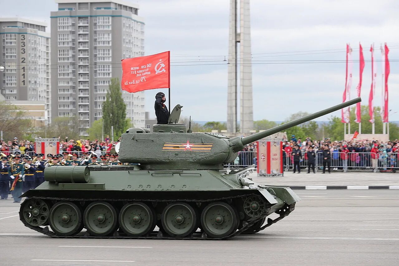 9 мая на дону. Парад Победы в Ростове на Дону. Парад Победы в Ростове на Дону 2022. Театральная площадь 9 мая Ростов на Дону. Ростов на Дону парад 9 мая.