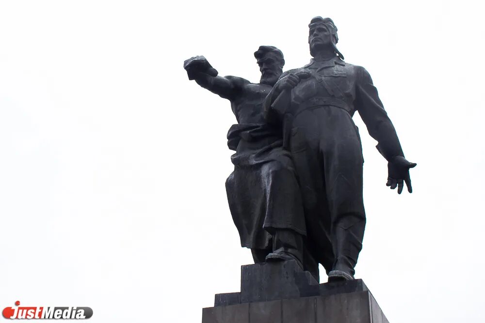 Нижний тагил каменск уральский. Тюмень каменск уральский расстояние на машине. Нижний тагил каменск уральский. Челябинск нижний тагил карта. Карта нижнего тагила и барнаул.