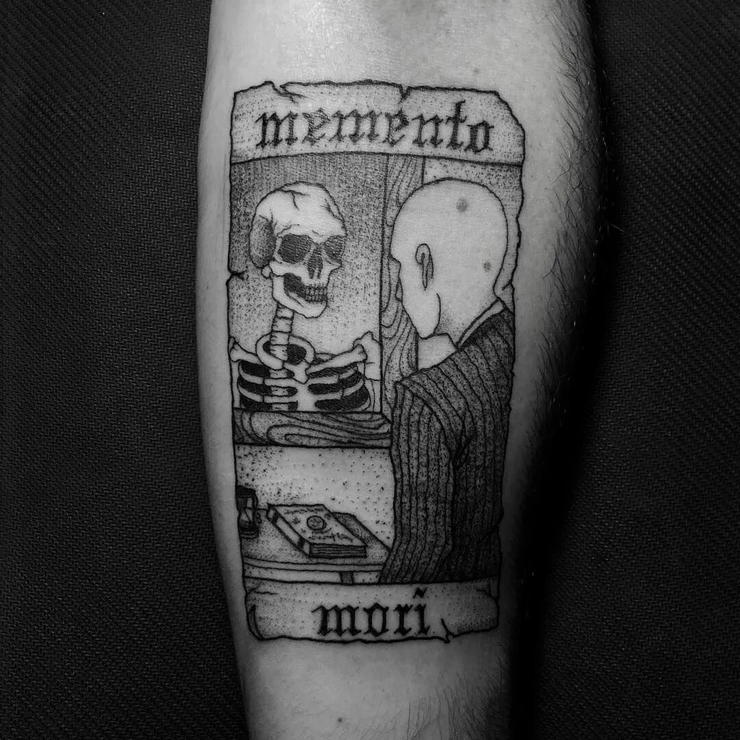 Тату моменто море мементо мори. Мементо мори тату эскиз руки. Мементо мори тату эскиз руки. Моменте море. Тату эскизы надписи.